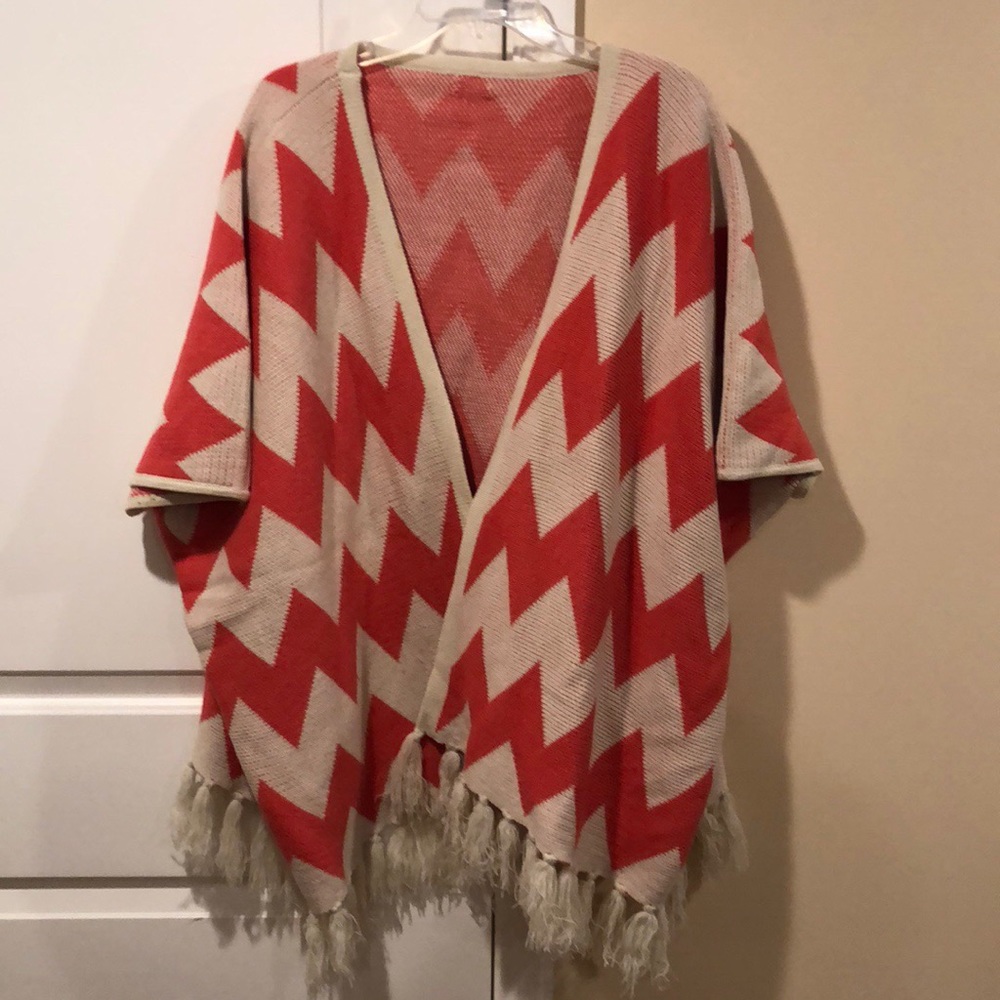 Geometric coral poncho